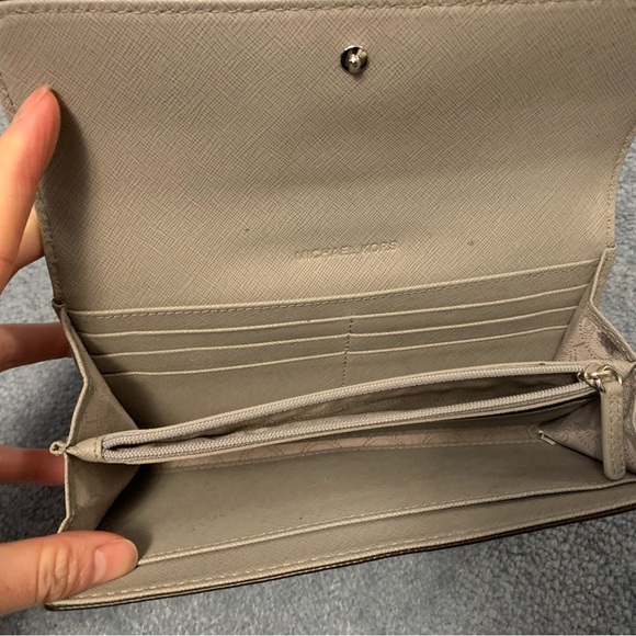 Michael Kors continental wallet - Picture 4 of 4